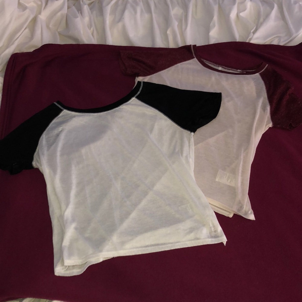 2 T-shirt’s (1 red and vanilla, 1 black and white)